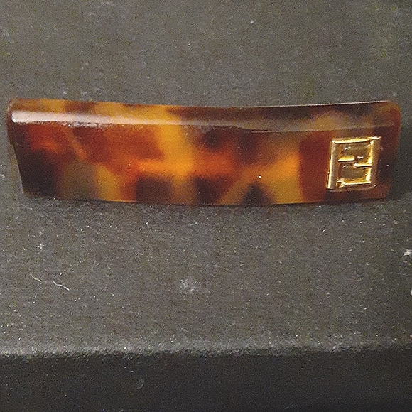 FENDI VINTAGE BARRETTE RARE AUTHENTIC - Picture 1 of 3